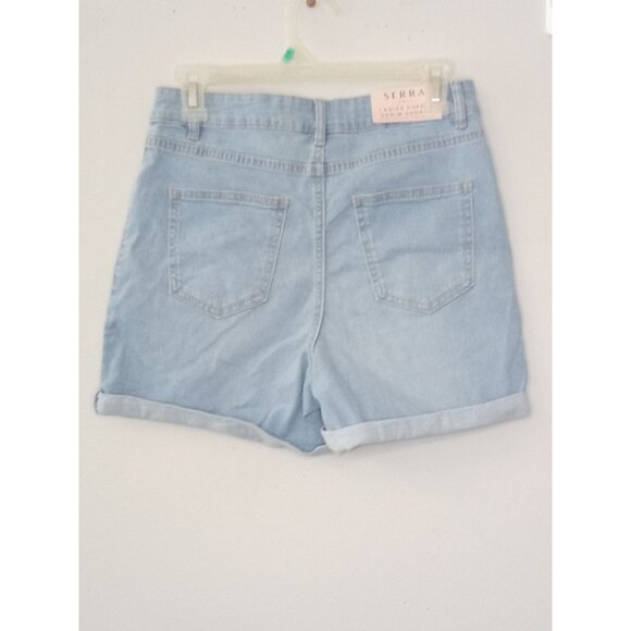 NWT Serra Light Wash Cuffed Jean Shorts Size 6 - Picture 2 of 7